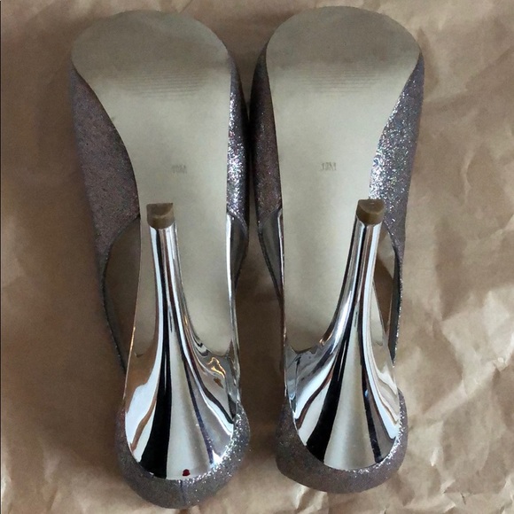 GUESS Silver with multi/glitter heels|Size 10M - Picture 6 of 8